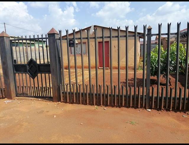 2 BEDROOM HOUSE FOR SALE IN SOSHANGUVE SOUTH